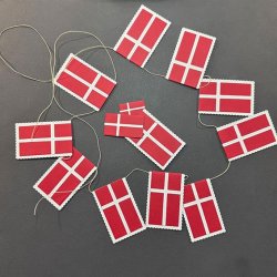 Simple and Basic Die "Flag with Lace Border" 