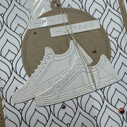 Simple and Basic Die "Sneakers" 