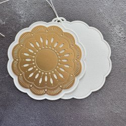 Simple and Basic Die "Doily on a Tag" 